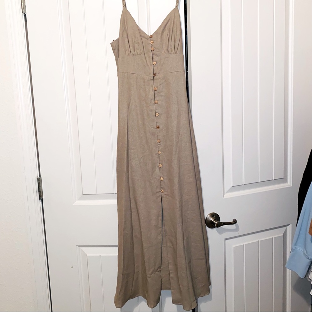 Zara linen button down dress. Size M. New with tags.